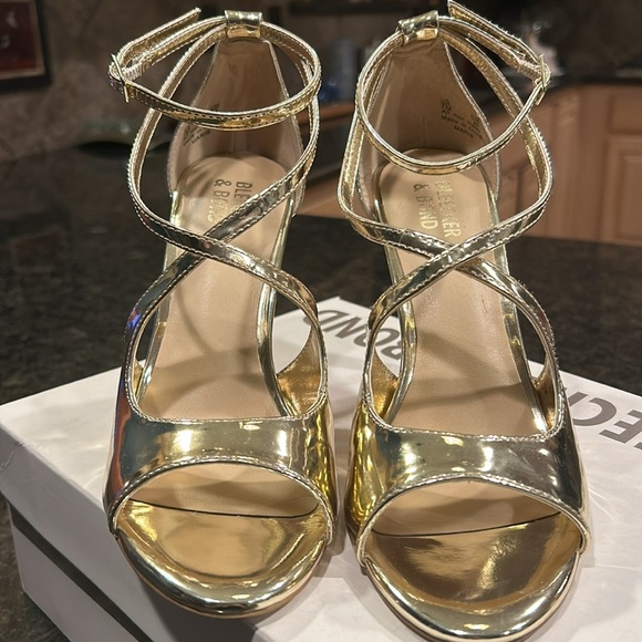 Bleecker & Bond Gold heels Sz 7 - Picture 6 of 6